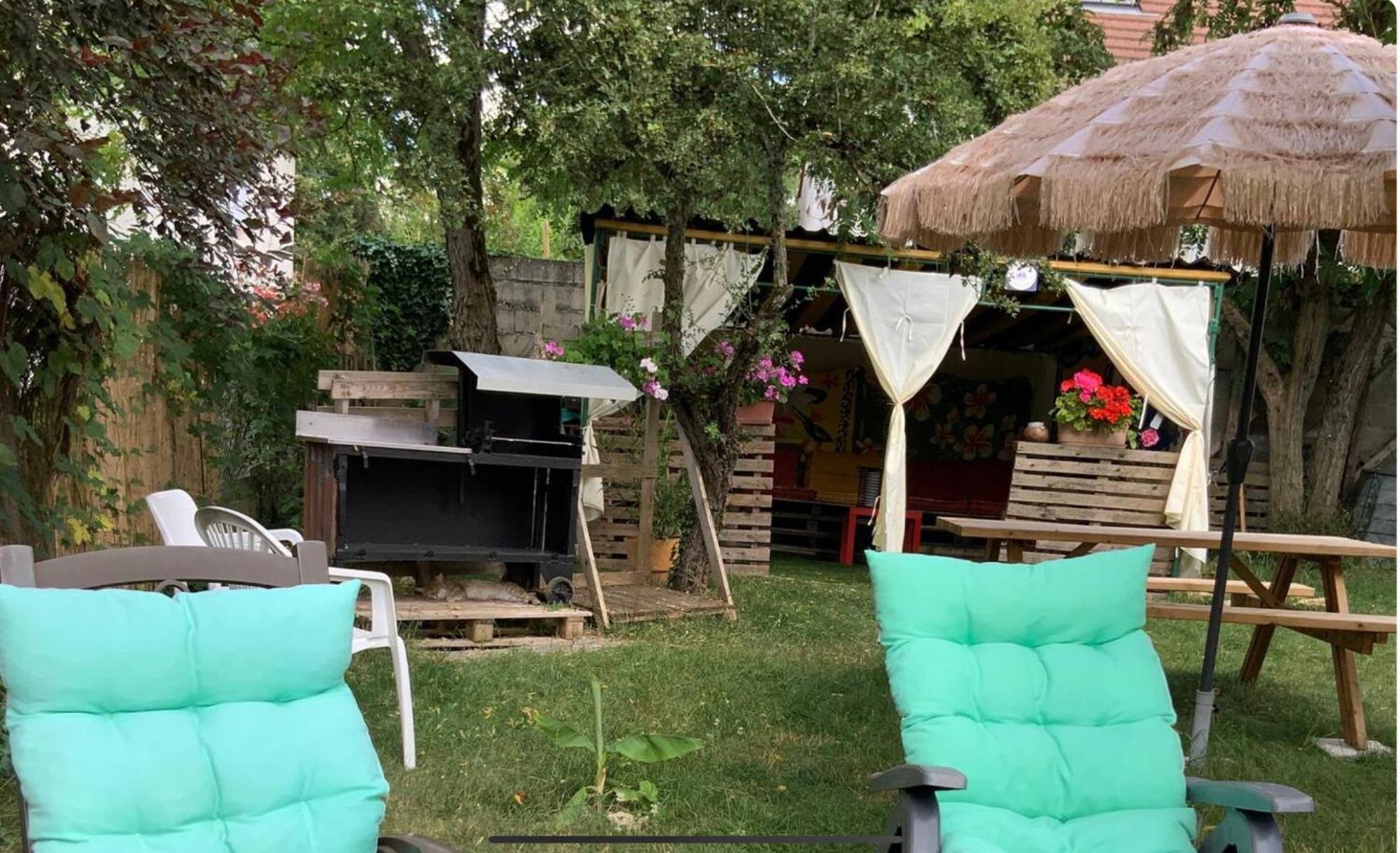 Maison D'Hotes Acces Piscine La Chaussee-Saint-Victor Bagian luar foto